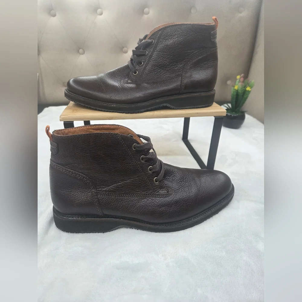 Tommy‎ Bahama Edisto Chukka Boots Brown Leather Mens 10.5M Made In Brazil